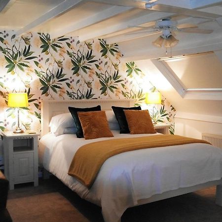 White Linen Whitby, Room Only Bagian luar foto