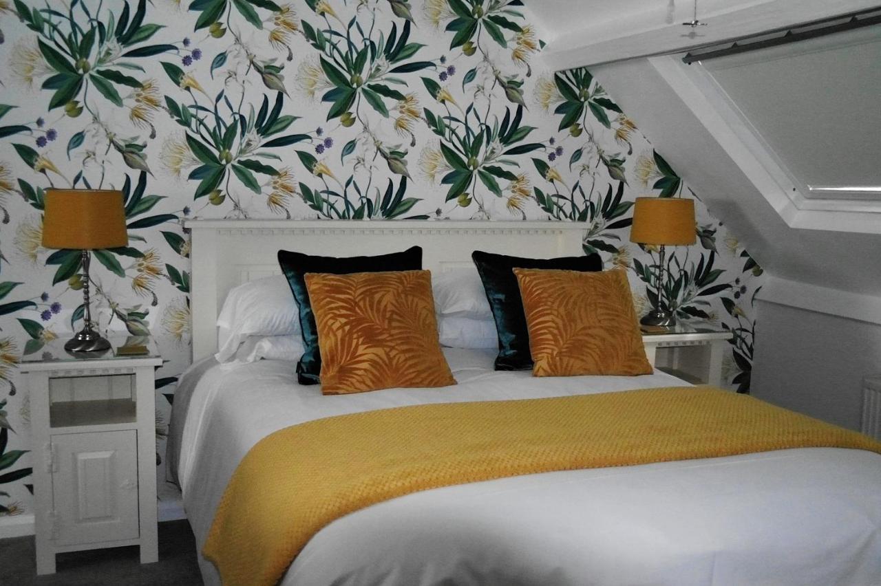 White Linen Whitby, Room Only Bagian luar foto