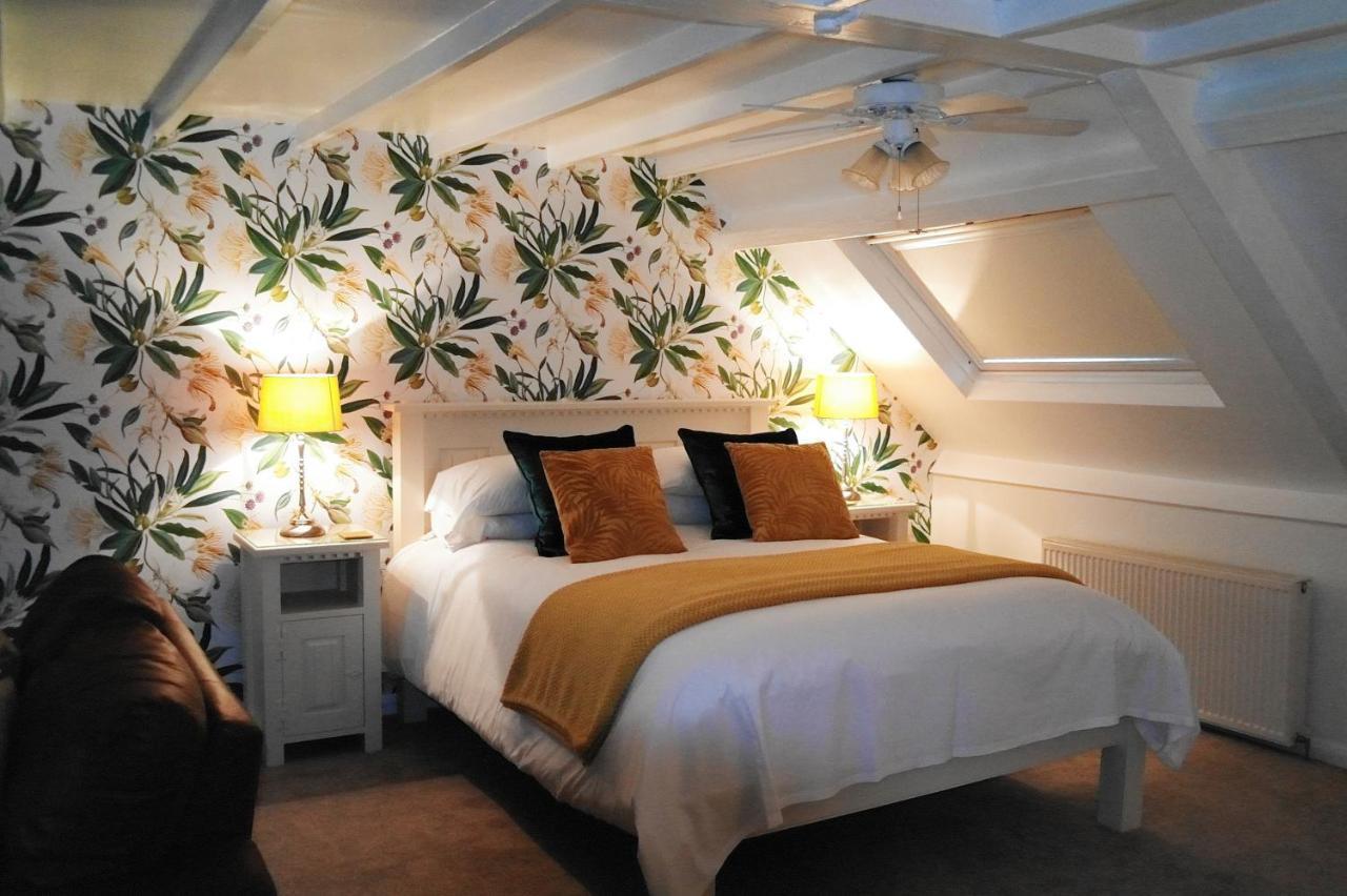 White Linen Whitby, Room Only Bagian luar foto