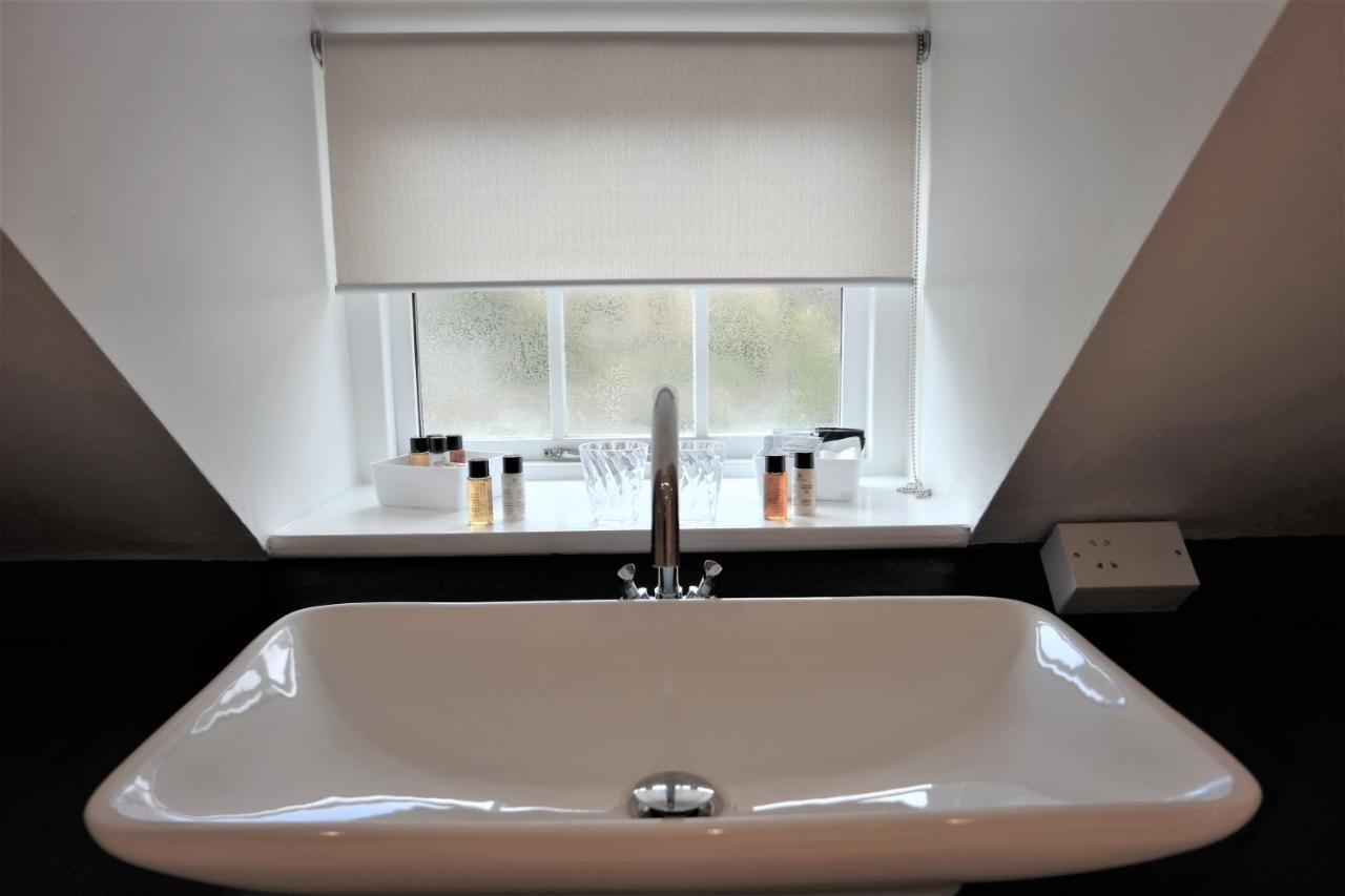 White Linen Whitby, Room Only Bagian luar foto